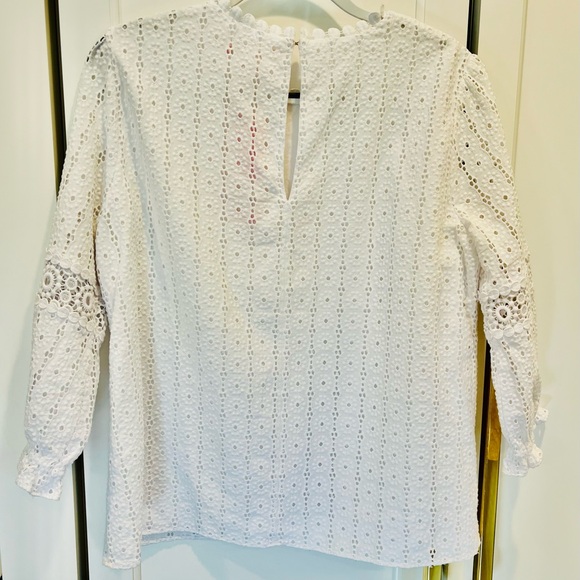 LILLY PULITZER’S JOURDANA TOP- RESORT WHITE STARBURST EYELET-Sz 12 •NWT• - Picture 3 of 4